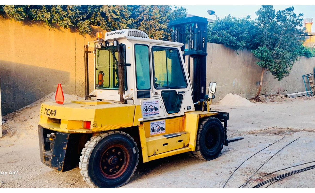 كلارك 10 طن ديزل للإيجار – إم بي للمعدات. رافعة شوكية 10 طن لنقل الأحمال الثقيلة. إيجار كلارك كهرباء 10 طن في مدينة 6 أكتوبر.