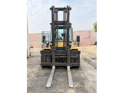 كلارك 10 طن ايجار-كلاركات 10 طن سفتي