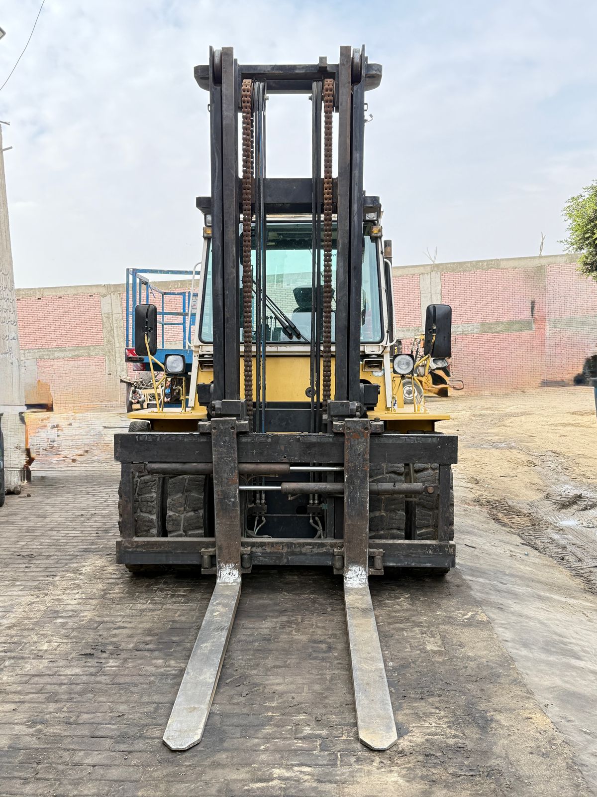 كلارك 10 طن ايجار-كلاركات 10 طن سفتي