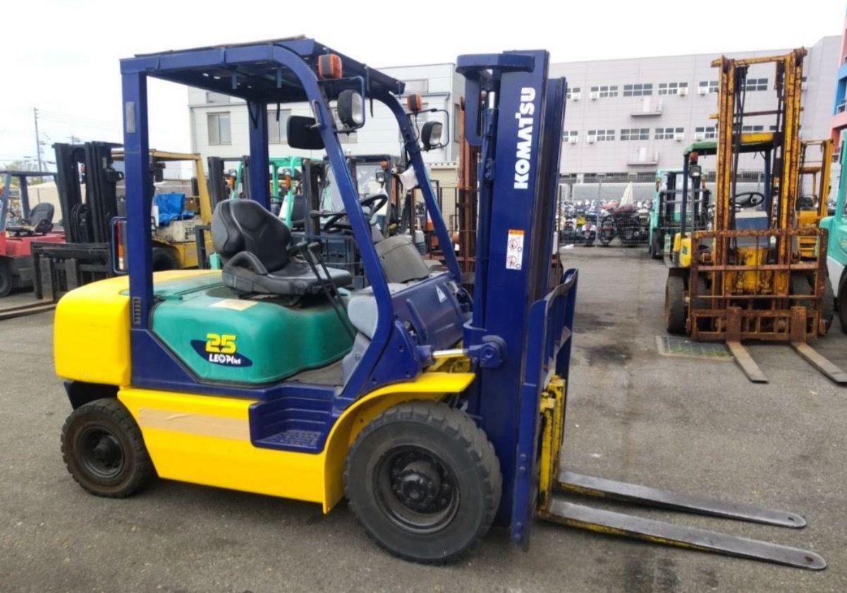 كلارك كوماتسو